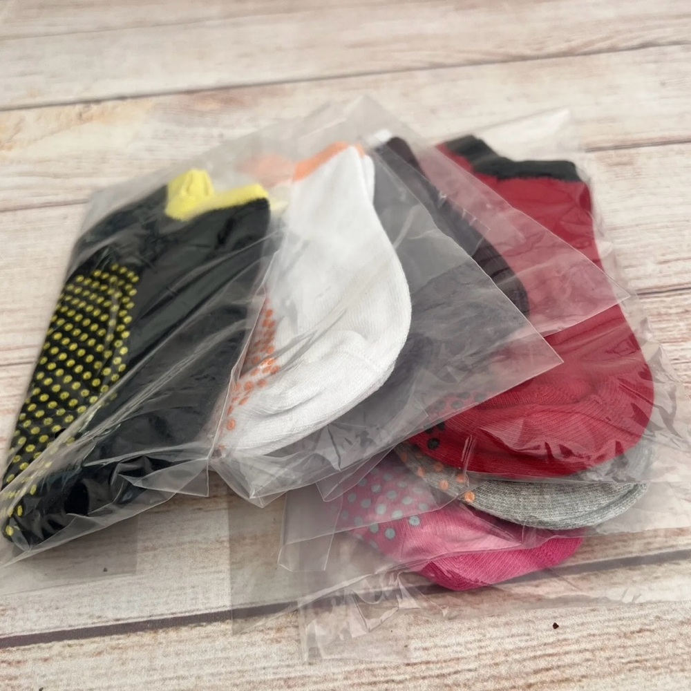 Women’s 6 pairs Anti Slip Non Skid Slipper Multicolor socks with grips One size - Picture 4 of 8